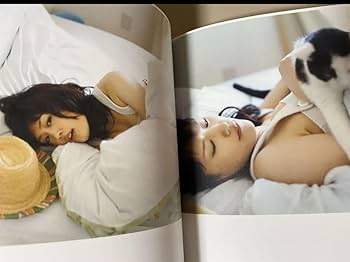 直筆サイン入り　綾瀬はるか　写真集　フロート。　初版　美品 Amazon.co.jp: 綾瀬はるか 直筆サイン入り写真集「フロート